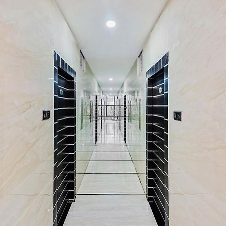 Oyo 29131 Hotel Mn Grand Shamshabad Eksteriør billede