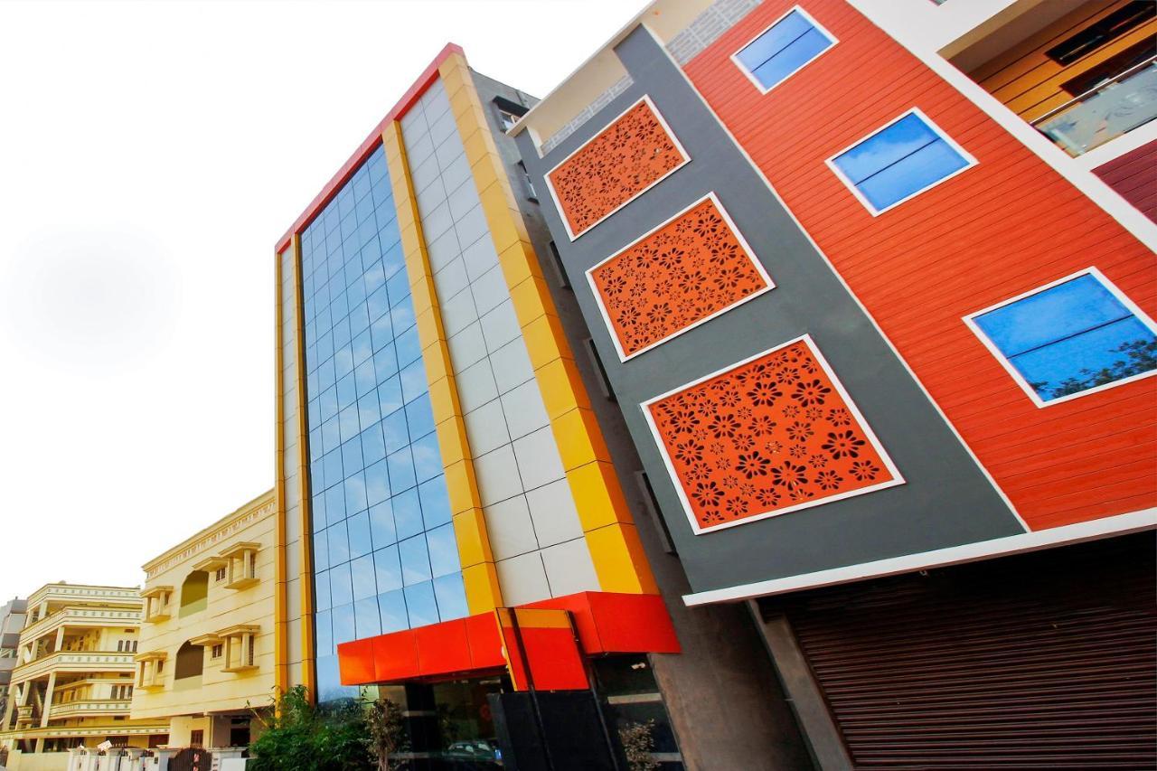 Oyo 29131 Hotel Mn Grand Shamshabad Eksteriør billede