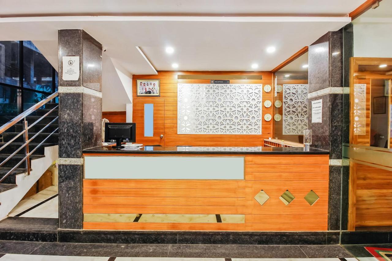 Oyo 29131 Hotel Mn Grand Shamshabad Eksteriør billede